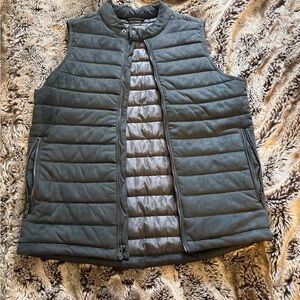 Mossimo Quilted Puffer Vest